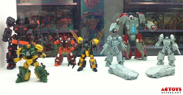 New FansProject And MakeToys Products Images   Mobine, Warbugs, Assaulter  (1 of 6)